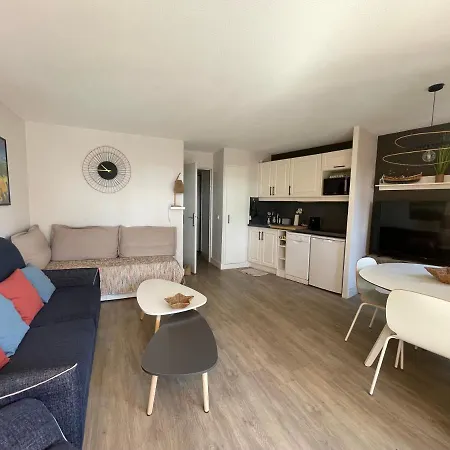 Vue Mer Et Pieds Dans L'eau Apartment